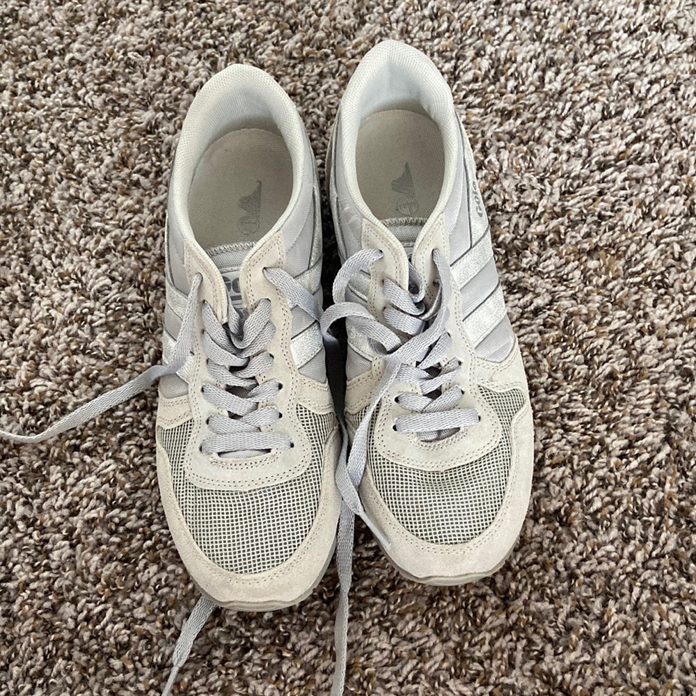 Gola tennis shoes